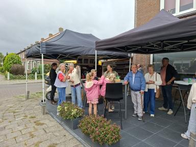 Foto 2 van 3 bij het verslag van Koffie met de buren