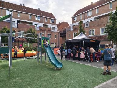 Foto 1 van 2 bij het verslag van Burendag Nabucco - Sportieve gezelligheid in de straat