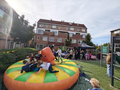 Foto 2 van 2 bij het verslag van Burendag Nabucco - Sportieve gezelligheid in de straat