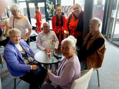 Foto 1 van 4 bij het verslag van Bezoek aan voorstelling van jeugdtheater Quint