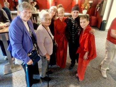 Foto 2 van 4 bij het verslag van Bezoek aan voorstelling van jeugdtheater Quint
