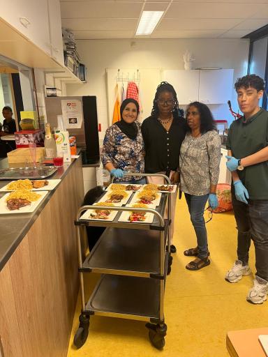 Foto 6 van 7 bij het verslag van Week tegen Eenzaamheid: Samen proeven en ontmoeten